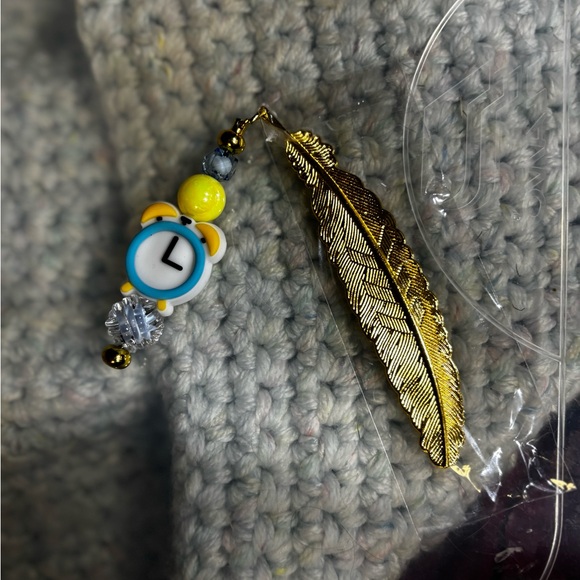 Colorful Metal Feather and Bead Bookmarks, Hand Crafted - Picture 4 of 9